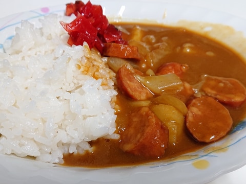フランクフルトとにんにく入りカレーライス*